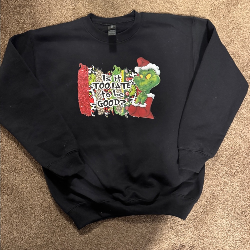 Gildan Black Graphic Crewneck Sweater